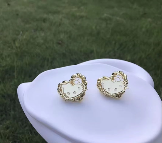 BARB TWIST STUD EARRINGS