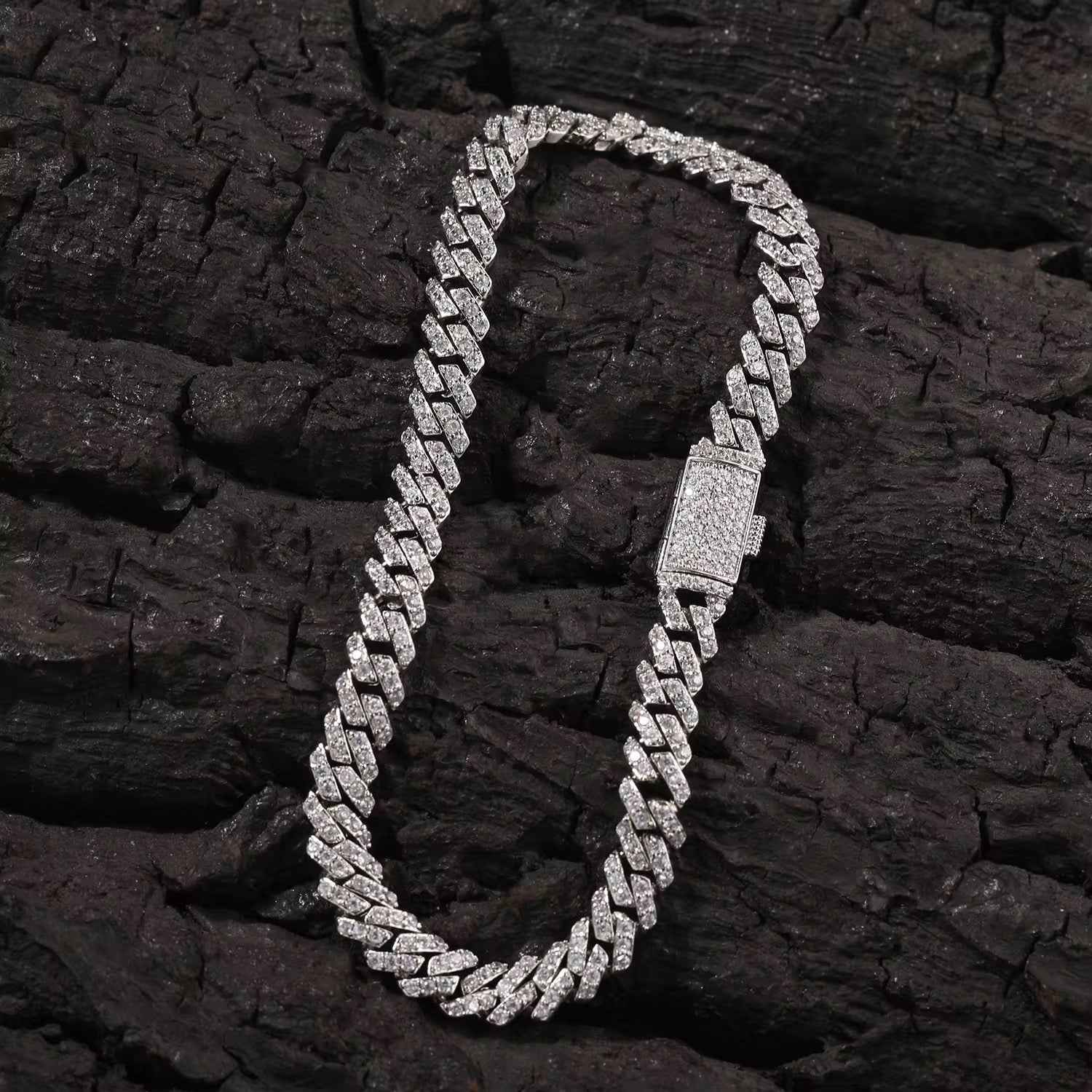 CUBAN PRETTY MEN & WOMEN NECKLACE